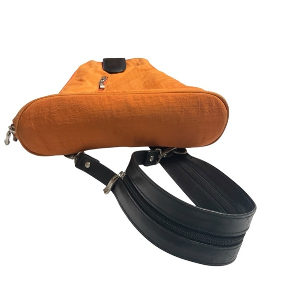 Baggallini Metro Convertible Backpack Nylon Rust Orange Red - Picture 6 of 12